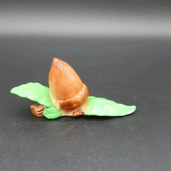 Vintage Acorn & Leaves Porcelain Figurine Autumn Fall Nut ArtMark Made in Japan - Picture 2 of 7